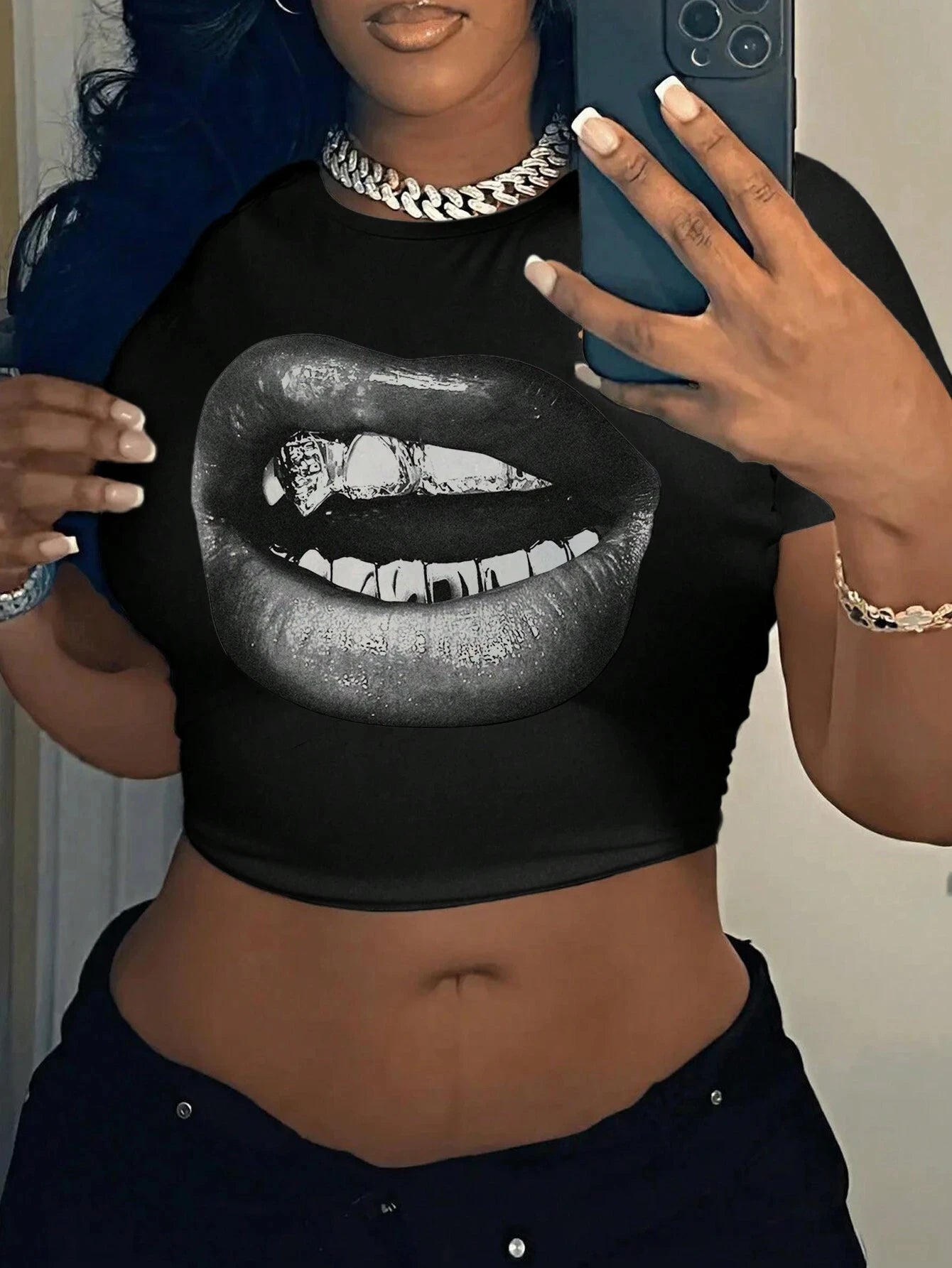2026 Summer Casual Minimalist LA Hand Sign Hip Hop Print Short Sleeve Women's T-shirt Crop Top Tee Y2k Ladies Clothes Female Tee