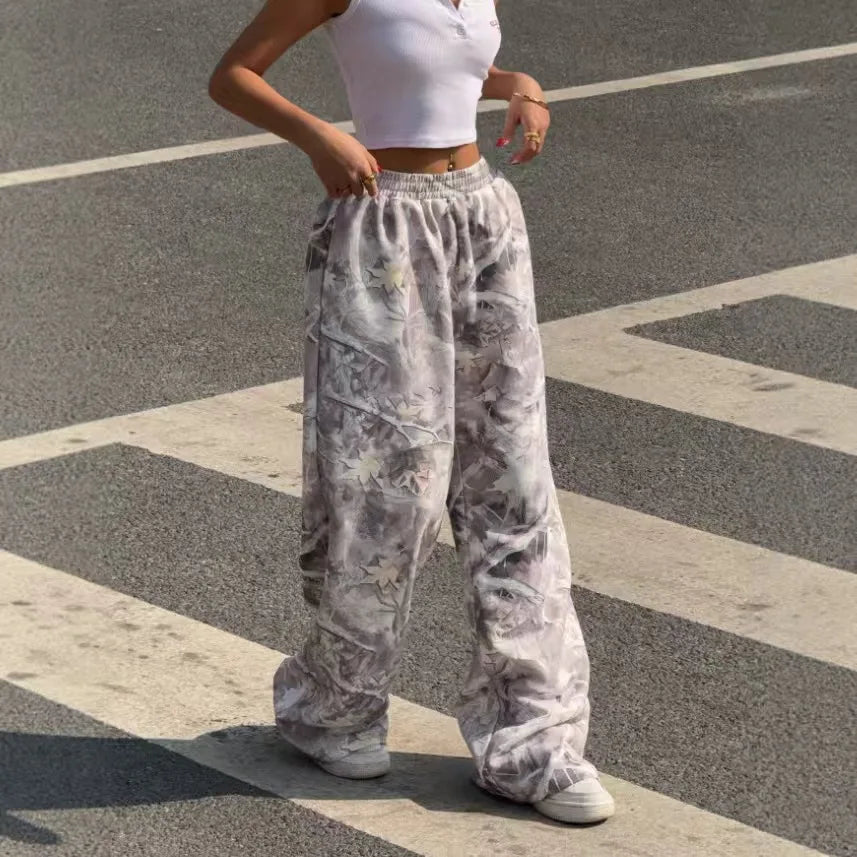 Fashionable casual pants with elastic waists and camouflage prints for slimming legs, floor-length pants
